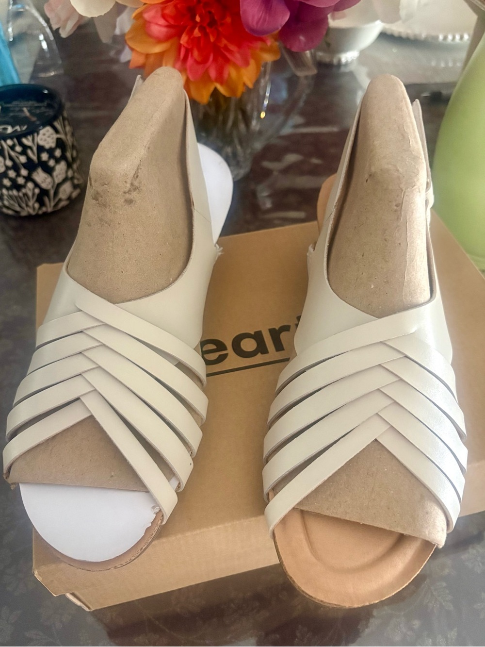 Earth Women's Cream Strappy Slide Sandals